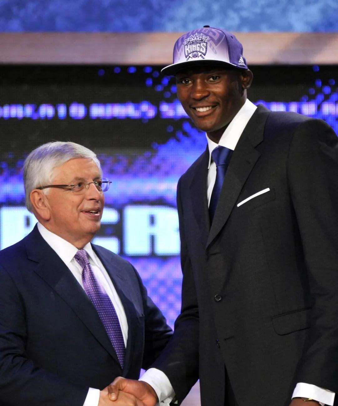 关于波兰男篮鏖战马刺，瓦兰丘纳斯三分雨点燃全场的信息