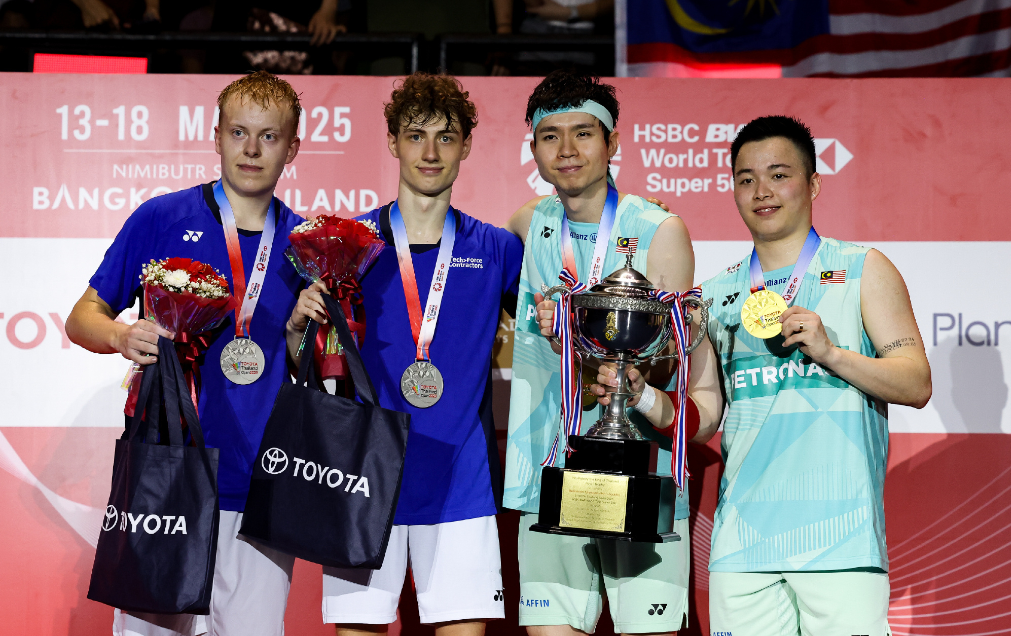 包含泰国羽毛球队逆转马来西亚羽毛球队，安赛龙制霸全场的词条