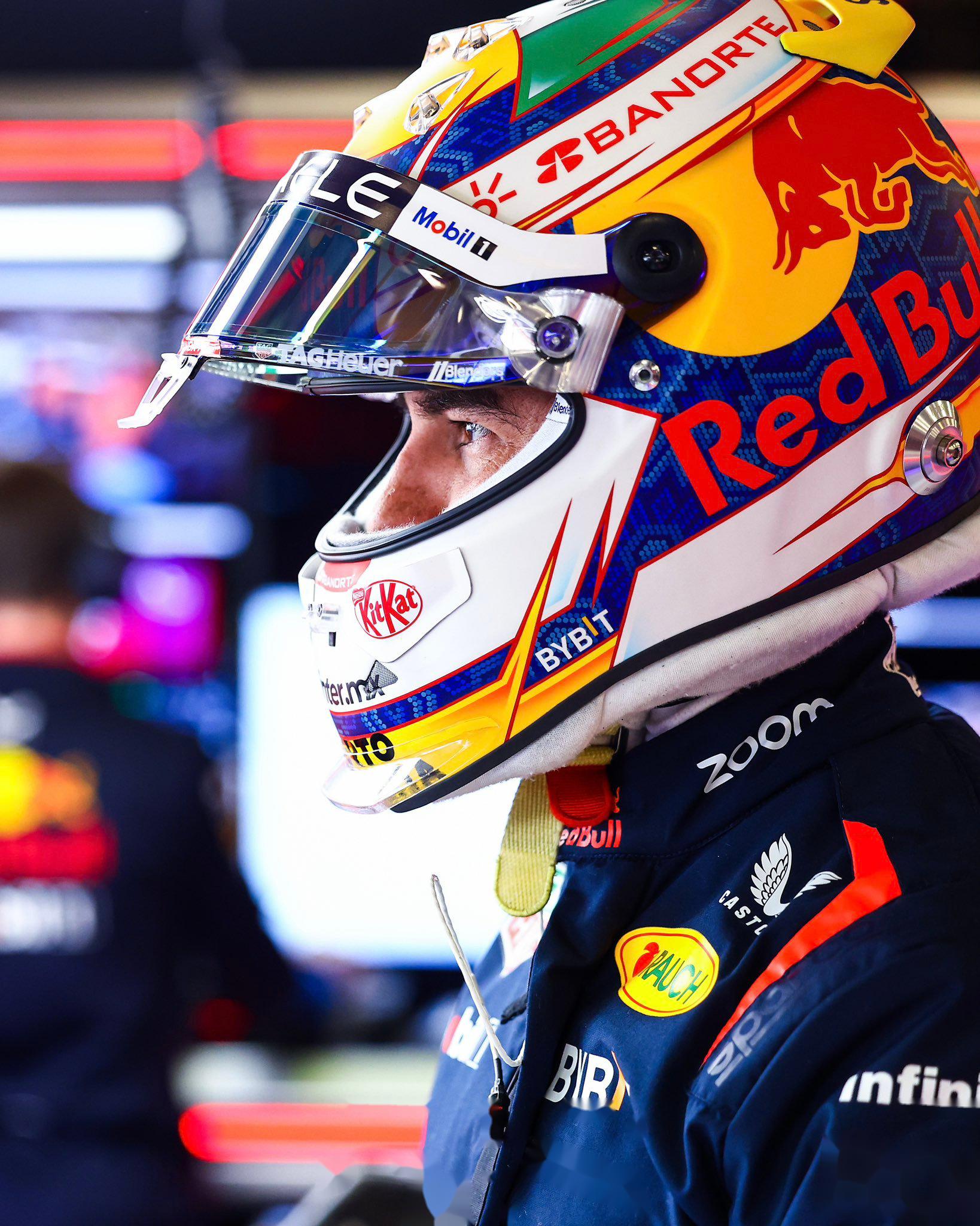 关于迈凯伦逆转红牛车队，佩雷兹惊艳四座的信息