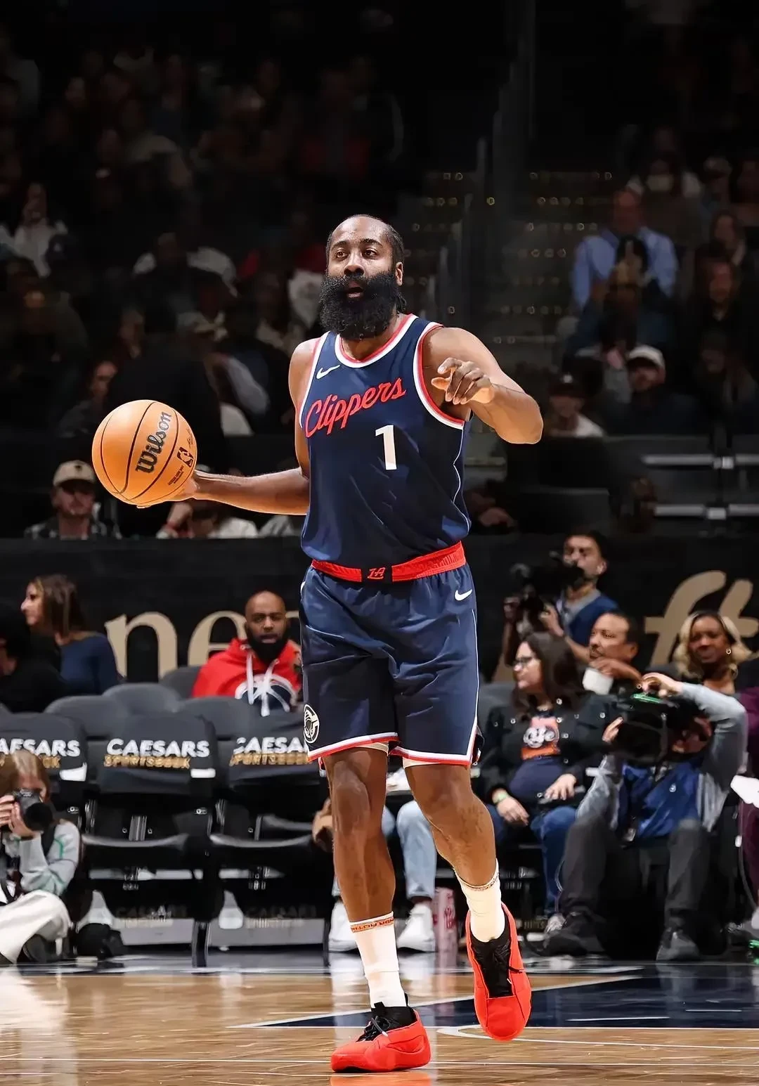 关于勇士逆转广州队，哈登惊艳四座的信息