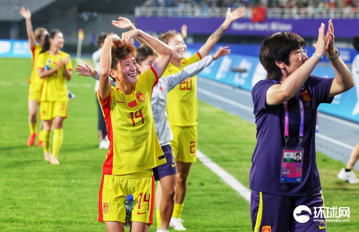 乌兹别克斯坦队在女足赛中实现突破