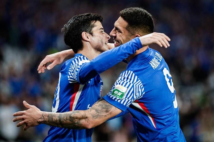 包含广州富力客场逆转上海申花，取得宝贵三分的词条