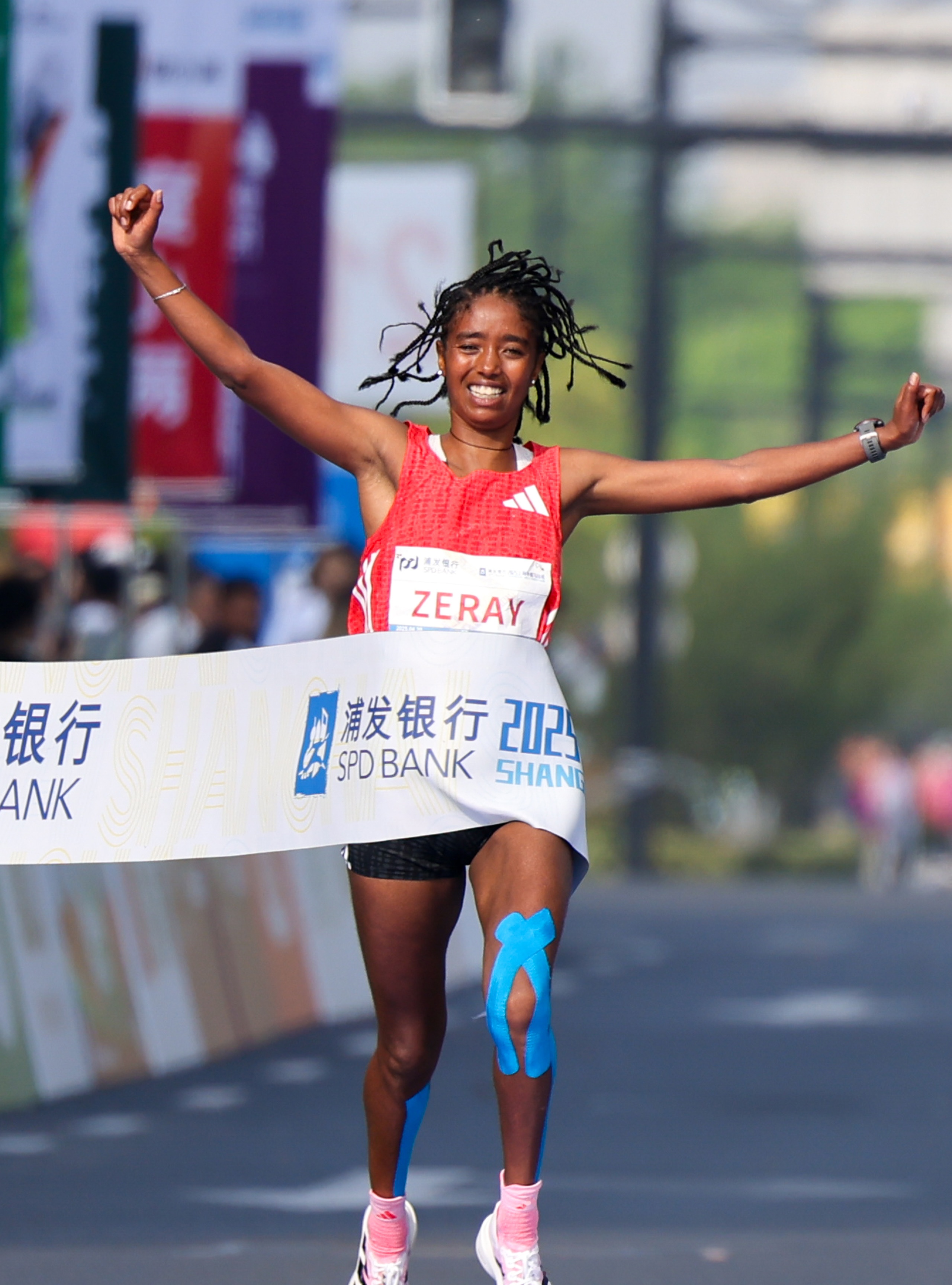 包含疾风骤雨！选手速度惊人获得胜利的词条