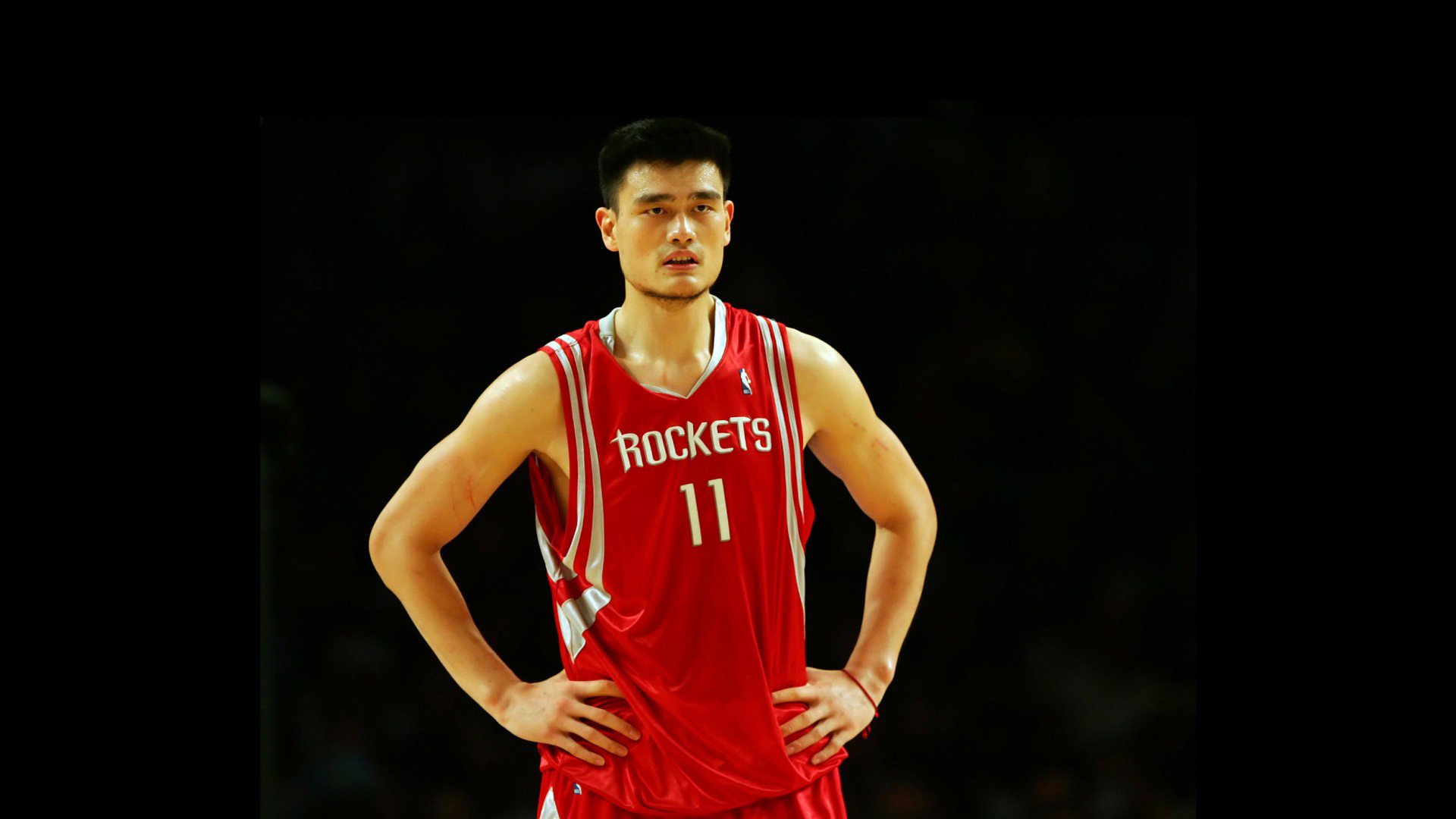 一记压哨，千夜回响，当凯尔特人的绿与太阳的金在NBA杯熔为一炉